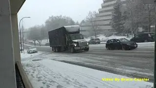 Truck Runs Red Light So He Wouldn't Get Stuck In The Snow