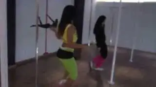 Karol Mota e Vanessa Cristina Poderosas Dance Menina