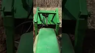 John Deere 318 - Testing the front end loader 2