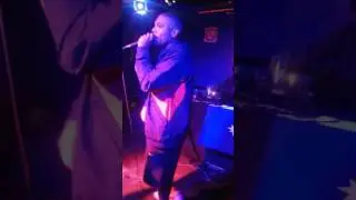 Baúl Recuerdos - Rxnde Akozta (en vivo)