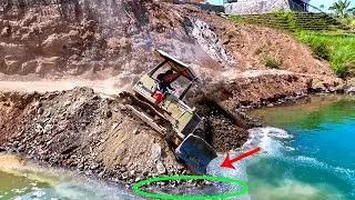 SUPER TEAMS WORK ! Landfill Into River Foundations With Dump Truck 10 Wheel & KOMATSU DZOER D40P.