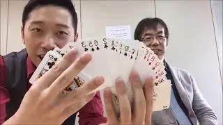 対談中にマジックを即興でやってもらったら・・・