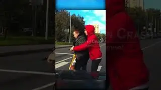 🤯💥🤣 Scooter vs. driver — battle on the road! 