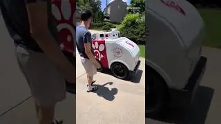 This's the best and cute food delivering service 😍😍 #shorts #viral