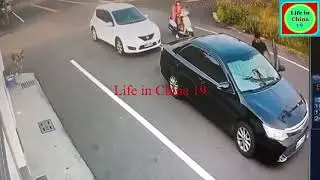 Road Rage gone wrong / Black White Car clash / اپنا غصہ اپنے پاس ہی رکھو / Life in China 19
