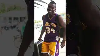 BLACK STARS PLAYERS ARRIVE IN STYLE