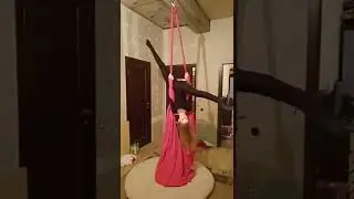 Повесили дома воздушные гимнастические полотна! 😊 