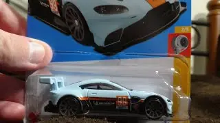 Hot Wheels Aston Martin Vantage GTE 1:64 Diecast Review