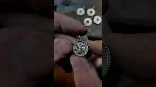 ASMR на любителя) Просто снимаю процесс работы над кулоном.