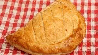 Oct 11th on Mich Mag  They're baking Kringles & Pasties in da U.P.! YUM