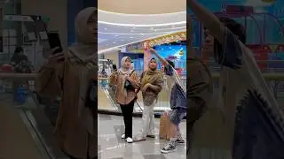 Kakaknya kenapa ya nurut nurut aja😂 
