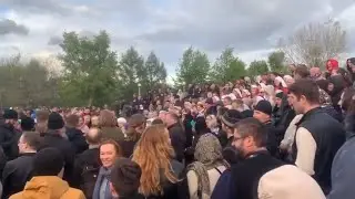 Yekaterinburg - People sing Katyusha