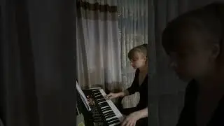 Антиреспект "Там" на синтезаторе