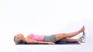 VMO strengthening lying 2 with hip flexion