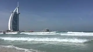 Шторм в Дубае.Классное море для сёрфинга. Специальный пляж для серфинга в Дубае