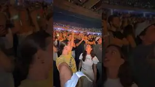 singing this song with a crowd is something everyone should experience once #noahkahan #concert