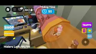 100 players mega hide and seek in roblox 50 min.