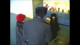 Комиссия по благоустройству проверяет ЖЭУ. 02.2005
