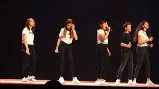 Résiste  by Clara, Nour, Fanchon, Camille et Joann