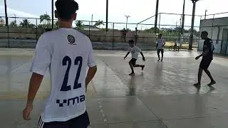 JOGO NA QUADRA DA PRAÇA DA JUVENTUDE.