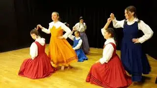 Dance on Slovenian folk song - Ob bistrem potoku je mlin