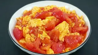 西红柿炒鸡蛋，千万不能加味精，也不能直接下锅炒，只要做好两点，番茄浓郁，鸡蛋鲜嫩#西红柿炒鸡蛋 #番茄炒蛋 #炒蛋 #番茄 #下饭菜 #家常菜 Scrambled Eggs with Tomatoes