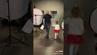 В Лайки у меня 800 000 друзей 