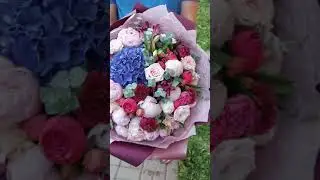 Огромный букет с гортензией и пионами #букетспионами #shorts