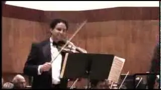 Mtro.  Adrian Justus interpreta Concierto para Violín y Orquesta de Manuel M. Ponce