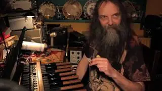 Synthesiser Dave - Episode 17 - Studiologic MIDI Pedalboard MP117