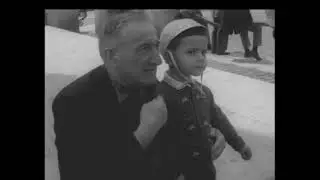 Pope John XXIII dies. The faithful in St. Peter's Square are praying [1963]