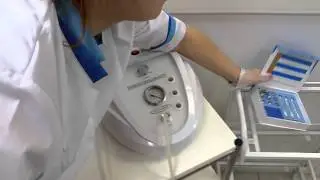 Видеообзор микродермабразия и вакуумно-роликовый на аппарате Daimond DERMABRASION