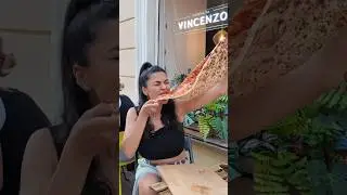 Кусочек пиццы 🍕 #иностранцывроссии #пицца #итальянская_кухня