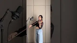 Siapa yang nangis juga pas nonton music videonya hayo? Emang sakit banget lagunya!!😭