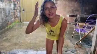 NO BRA CLEANING AND BATHING AUNTY