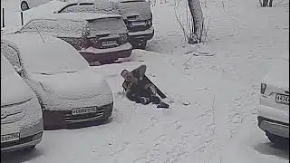 Сломал ногу