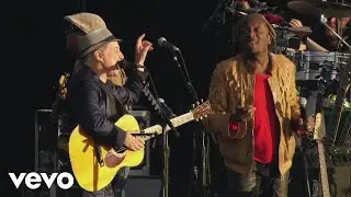 Paul Simon - Vietnam (from The Concert in Hyde Park)