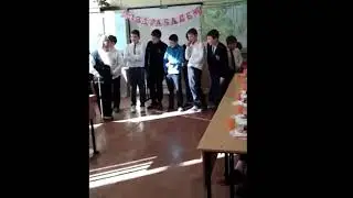 Из уральских пельменей  дети поставили сценку (пятый класс Одинцовская школа  № 13)