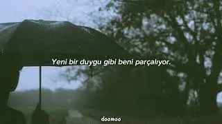 Hypnogaja - Here Comes The Rain Again (Türkçe Çeviri)