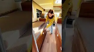 5.5-meter mini RV with kitchen and bathroom, separate living and sleeping areas, electric bed.