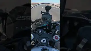 С цветами на bmw s1000rr