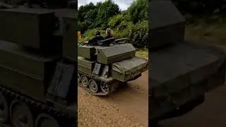#tank #military #armor #armoured #cvrt #scorpion #abbot #army #insta360 #vickers #spg #british