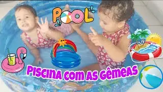 Piscina com as Gêmeas. #robertaeasgemeas #gêmeas #maeefilha #diaadia #piscina