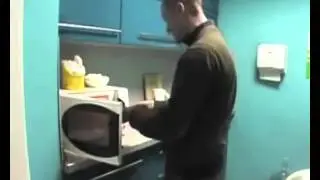 Прикол с микроволновкой
