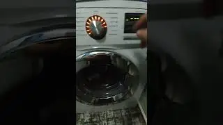 The lock on the washing machine does not turn on.