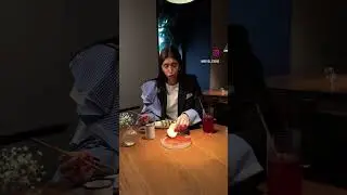Эта девушка умеет расставить приоритеты 😂 