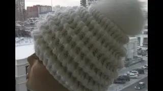 Женская шапка 
