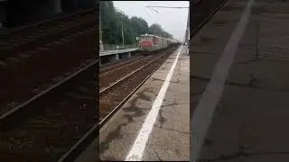 ВЛ10У 772 с грузовым поездом.