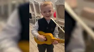 😇COLINDA- Andrei, la 2 ani si 10 luni🥰😅 ( @nastacutaiuga  si @VictoriasiBogdanBizau )