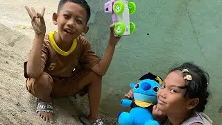 Running away to play while mom is sleeping #comedy